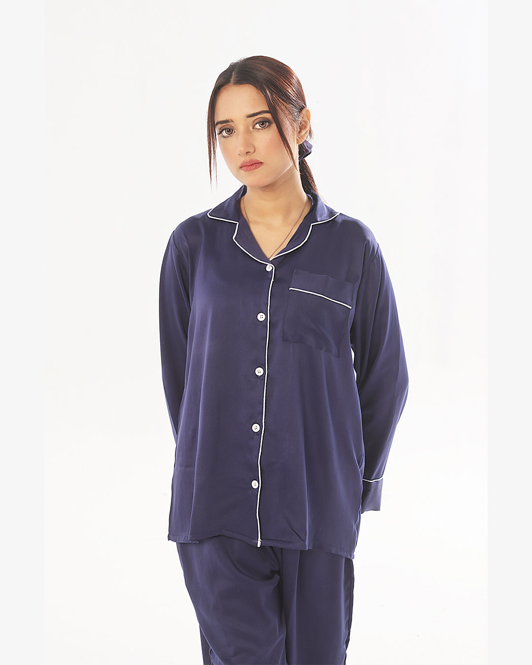 Sajiero Silk Pajama Suit with Scrunchie - Pearl