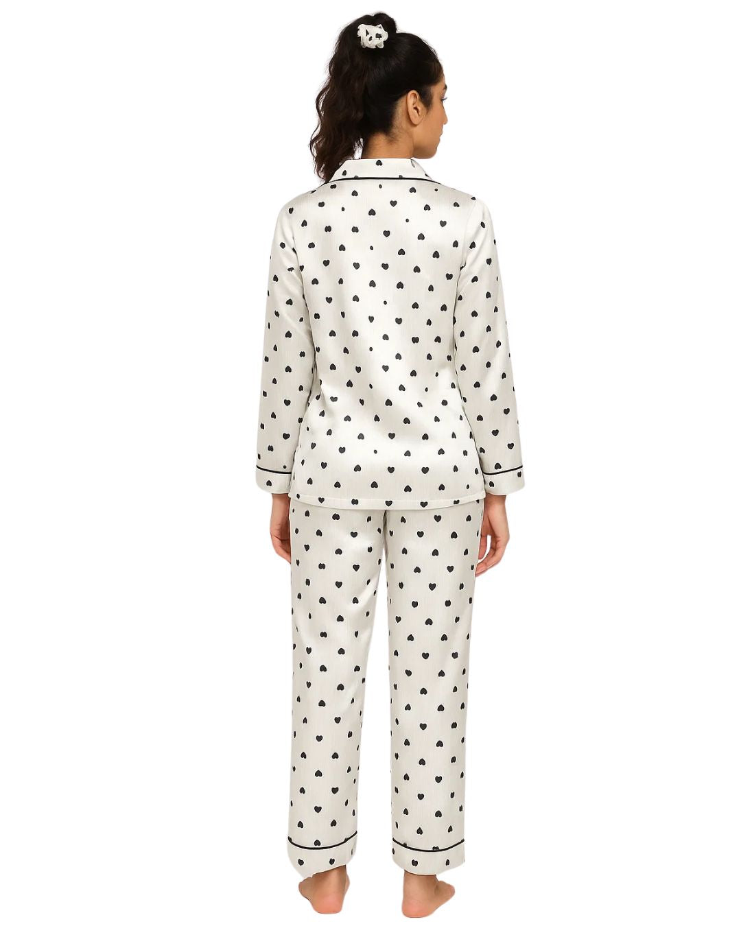 Sajiero Silk Pajama Suit with Scrunchie - Black Hearts