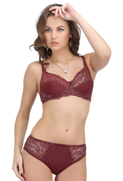Elegant woman wearing a maroon lace bra and panty set – stylish and sexy lingerie for women in Pakistan by Sajiero.