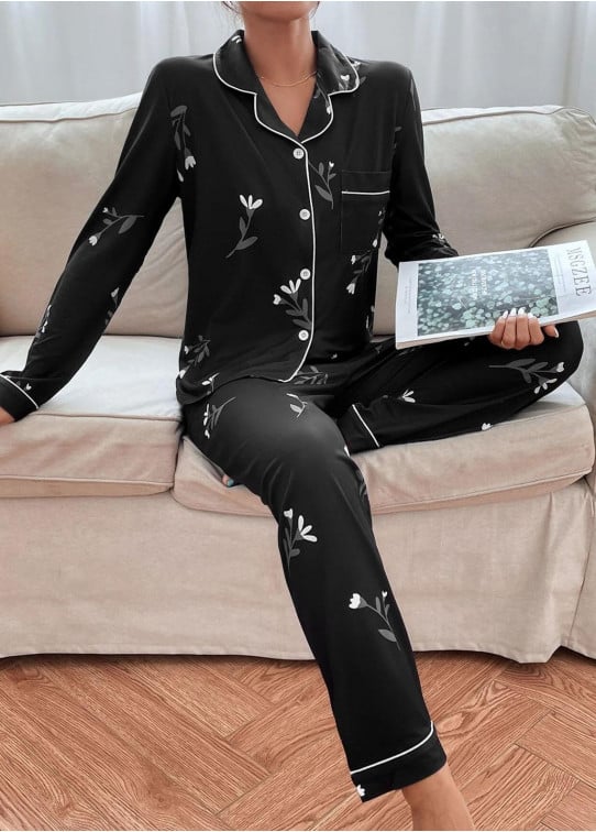 How to Wear Pyjama Suit for Ladies out of the House?