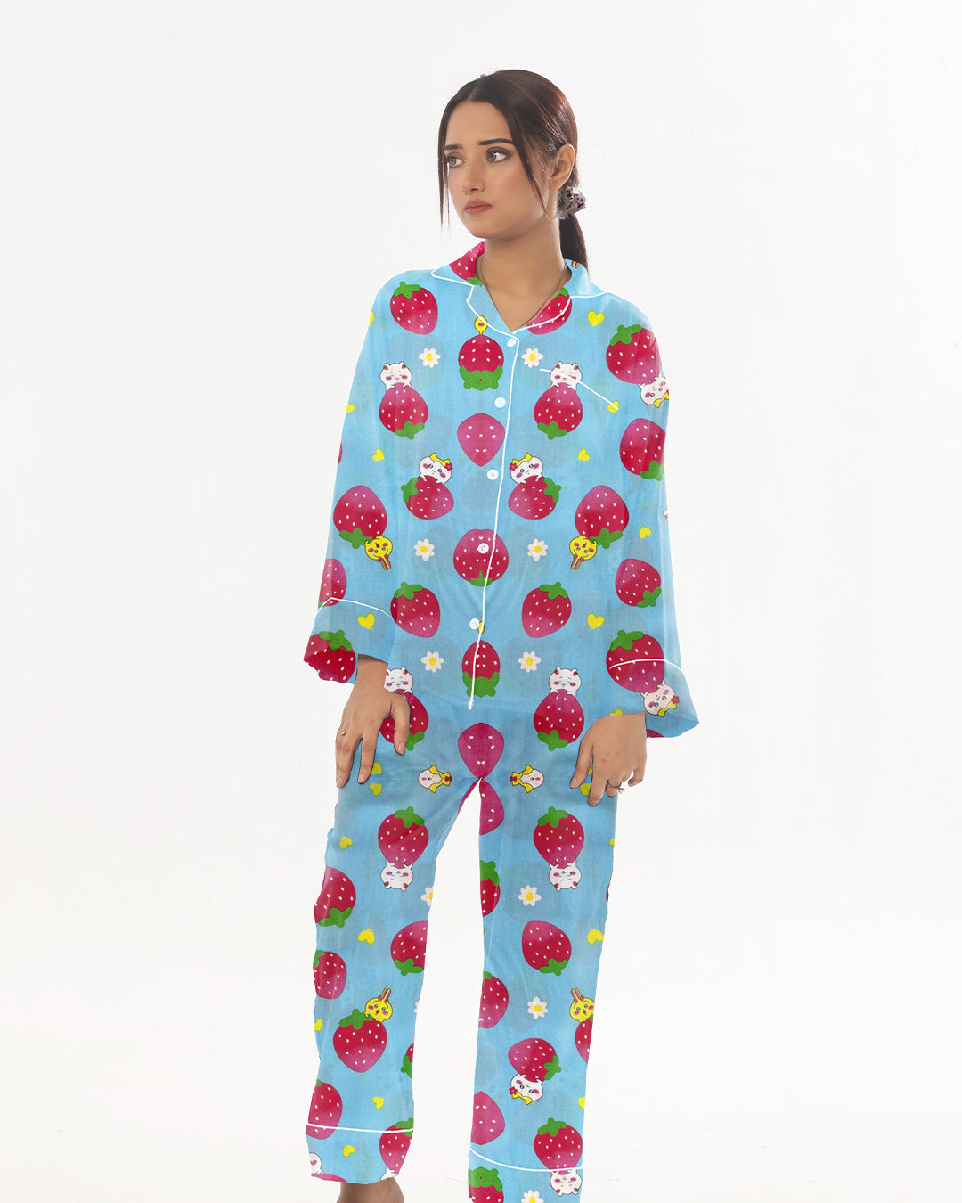 Sajiero Linen Pajama Suit with Scrunchie - Strawberry Dream