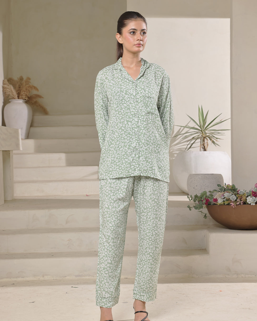Sajiero Linen Pajama Suit with Scrunchie - Spring Breeze