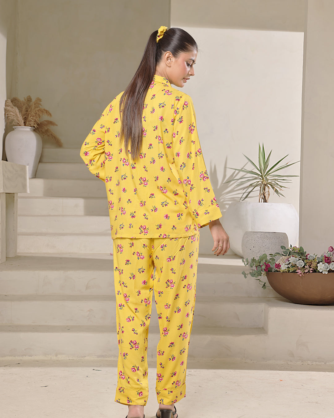 Sajiero Linen Pajama Suit with Scrunchie - Sunny Blossom