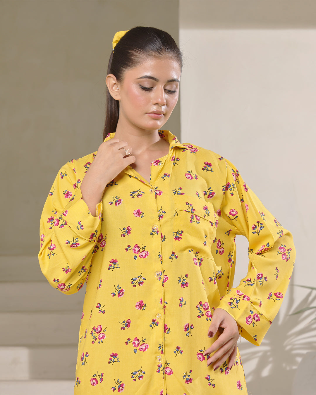 Sajiero Linen Pajama Suit with Scrunchie - Sunny Blossom