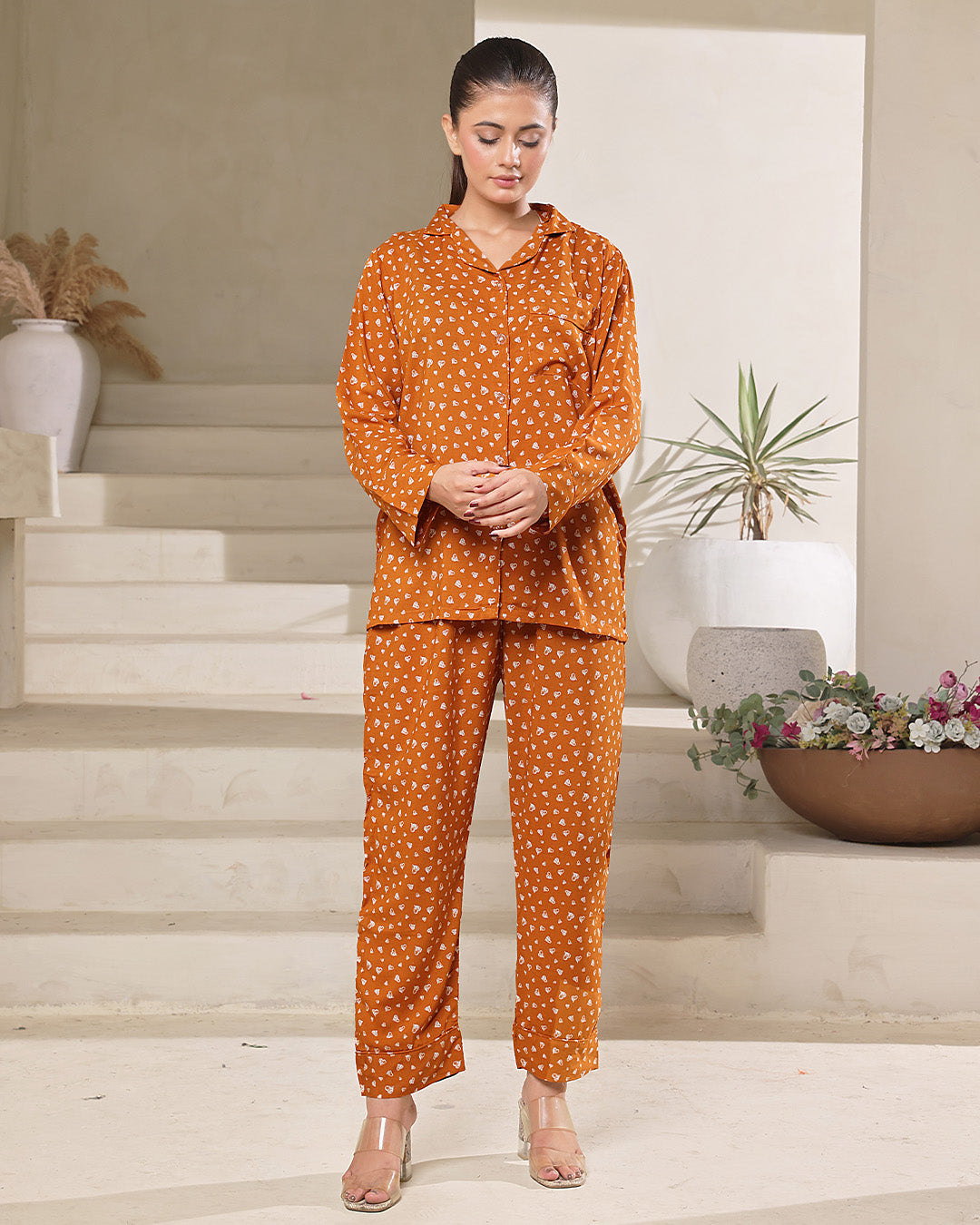 Linen Pajama Suit with Scrunchie - Heartfelt Haven