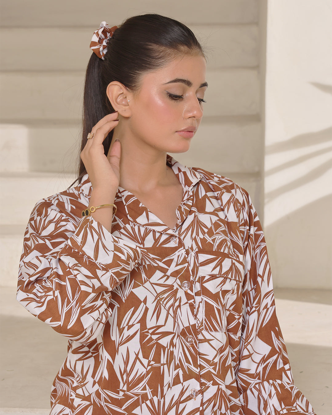 Sajiero Linen Pajama Suit with Scrunchie - Nature Woven