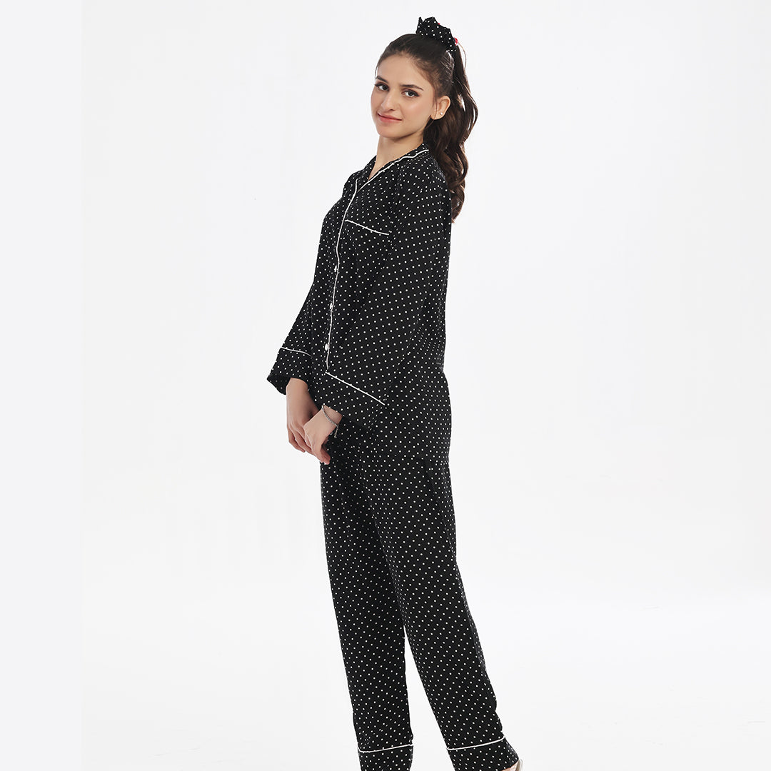 Sajiero White Polka Dots Linen Pajama Suit with Scrunchie