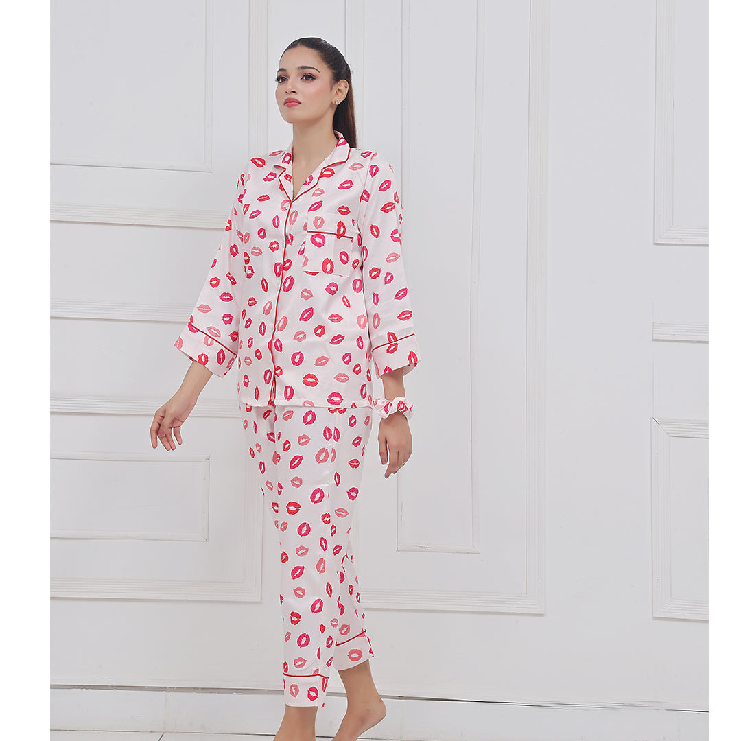 Sajiero Silk Pajama Suit with Scrunchie - Lush Lips