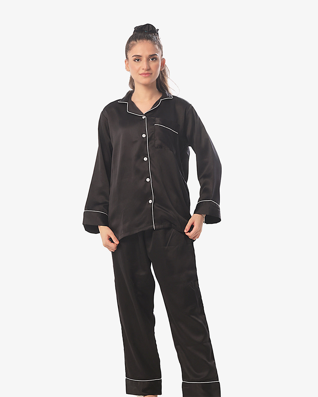Sajiero Silk Pajama Suit with Scrunchie - Pearl