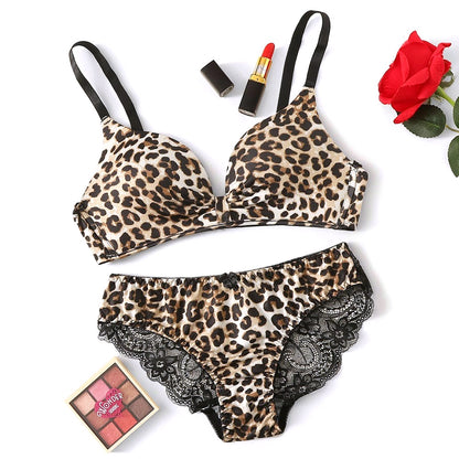 Sajiero Bra Set - Wild Touch
