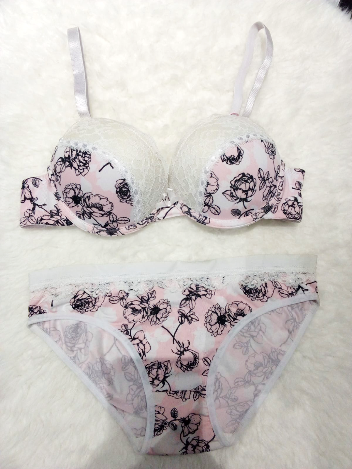 Floral White Padded Bra and Panty Set